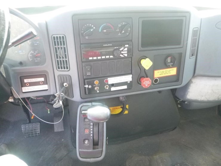 2004-international-durastar-4300-image-15