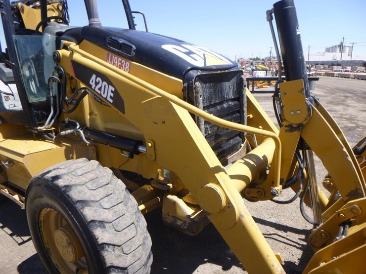 2011-caterpillar-420e-image-15