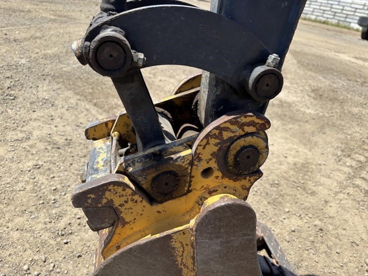2020-deere-17g-image-15