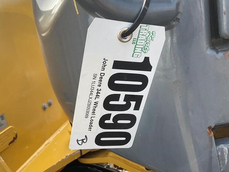 2019-deere-344l-image-14