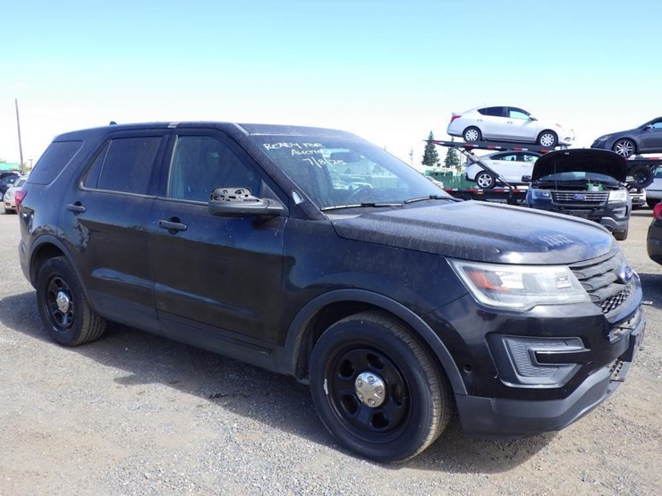 2017-ford-explorer-image-3