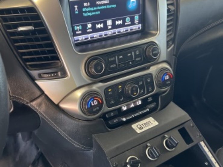 2018-chevrolet-tahoe-image-17
