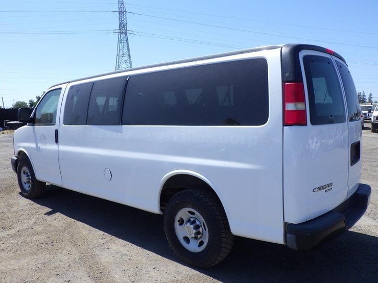 2013-chevrolet-express-3500-image-5