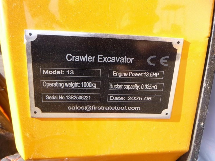 2025-vicsec-vc13-hydraulic-excavator-image-28
