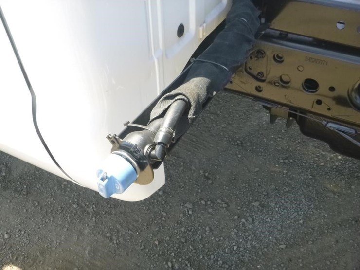 2015-ford-f550-image-12