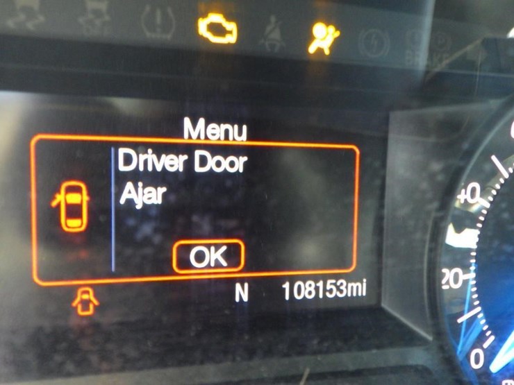 2018-ford-explorer-image-15