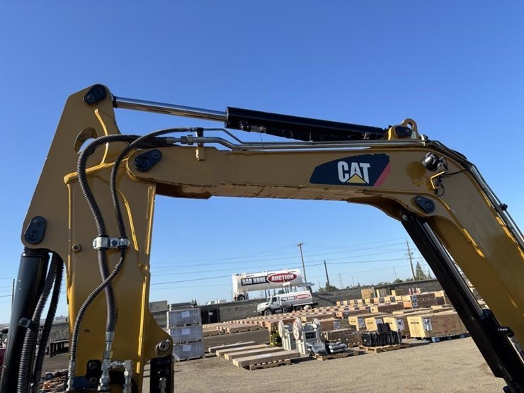 2018-caterpillar-305e2-hydraulic-excavator-image-17