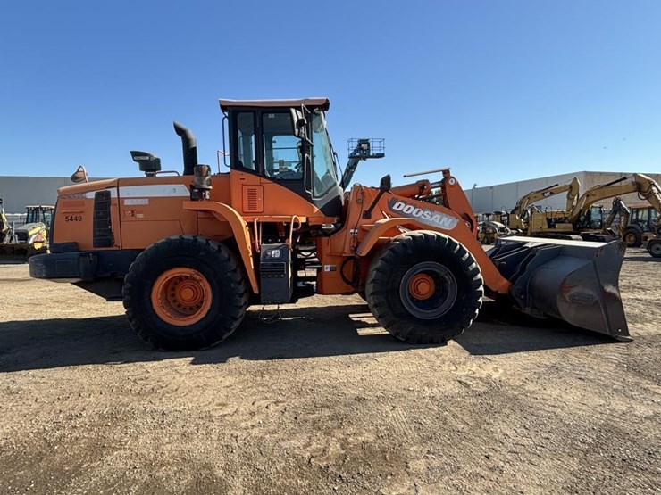 2013-doosan-dl300-3-image-7