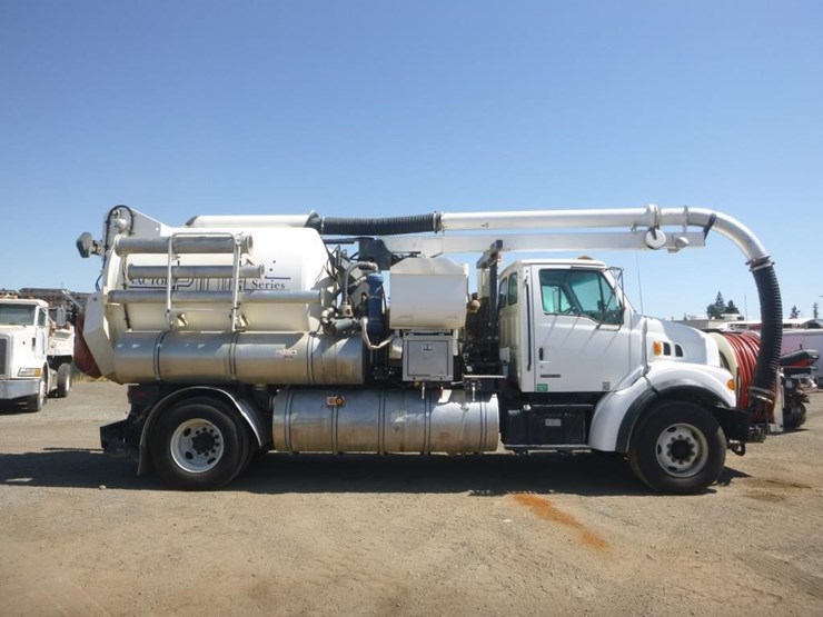 2000-vactor-2100-image-8