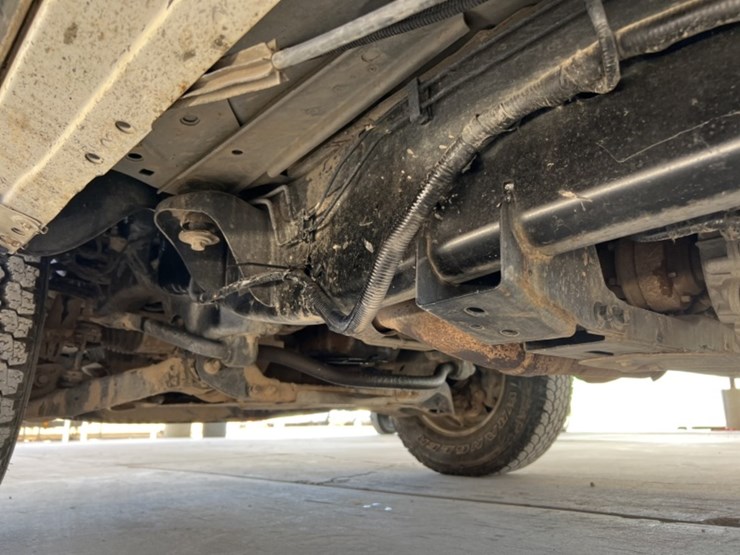 2011-ford-f150-image-25