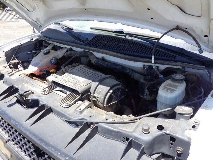 2013-chevrolet-express-3500-image-10