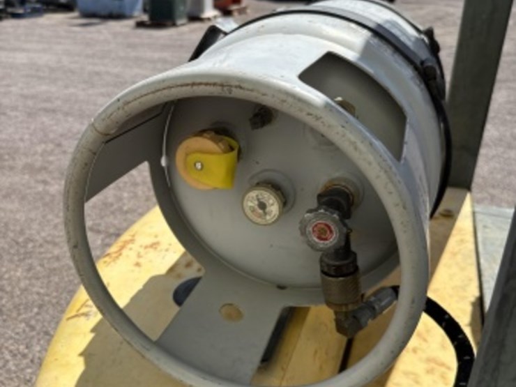 caterpillar-gc25-image-13