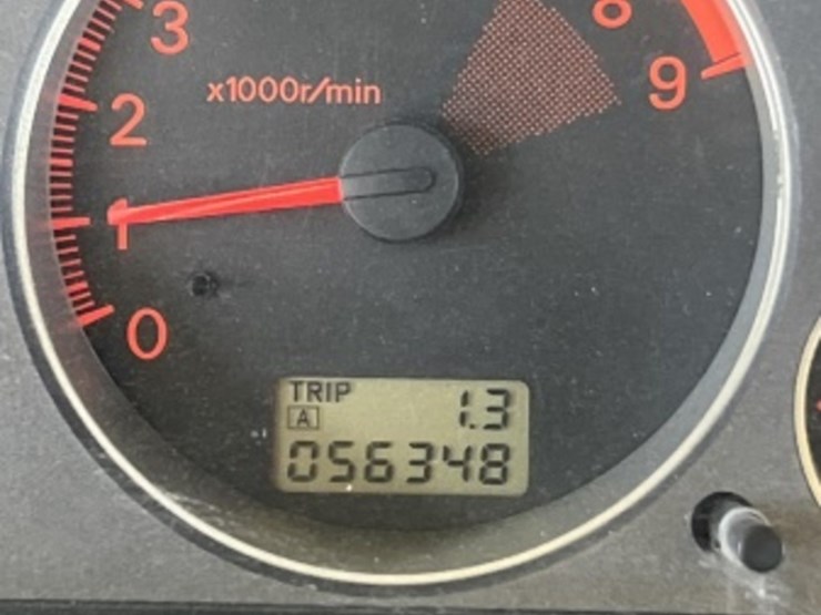 2004-mitsubishi-lancer-sdn-image-16