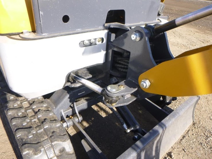 2025-sdlanch-sdle20-hydraulic-excavator-image-18