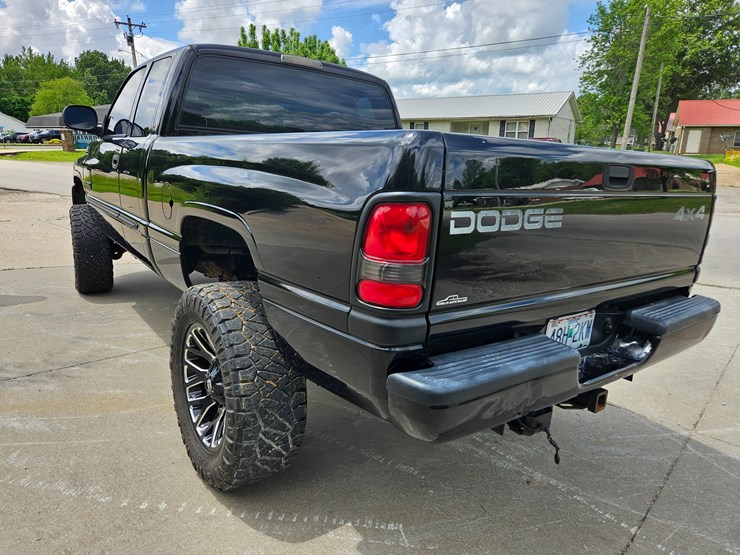 #18968-•-2002-dodge-ram-pickup-truck-image-18