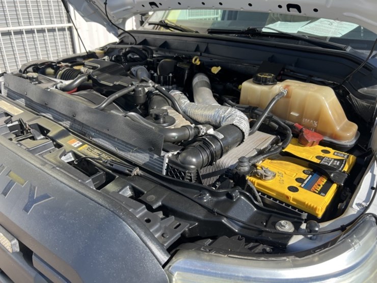 2016-ford-f550-image-17
