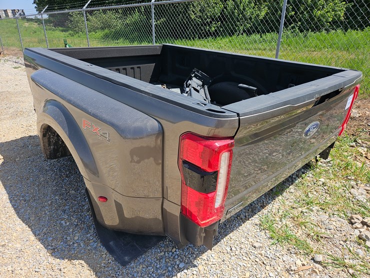 2023-ford-truck-bed-image-7