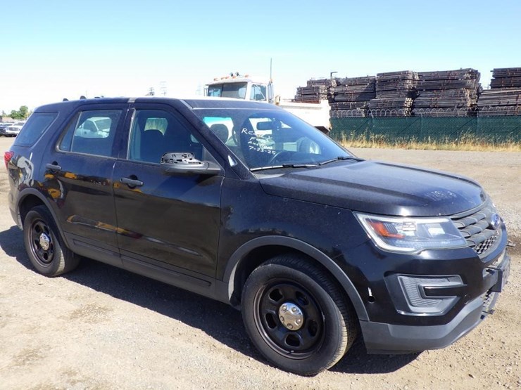 2017-ford-explorer-image-3