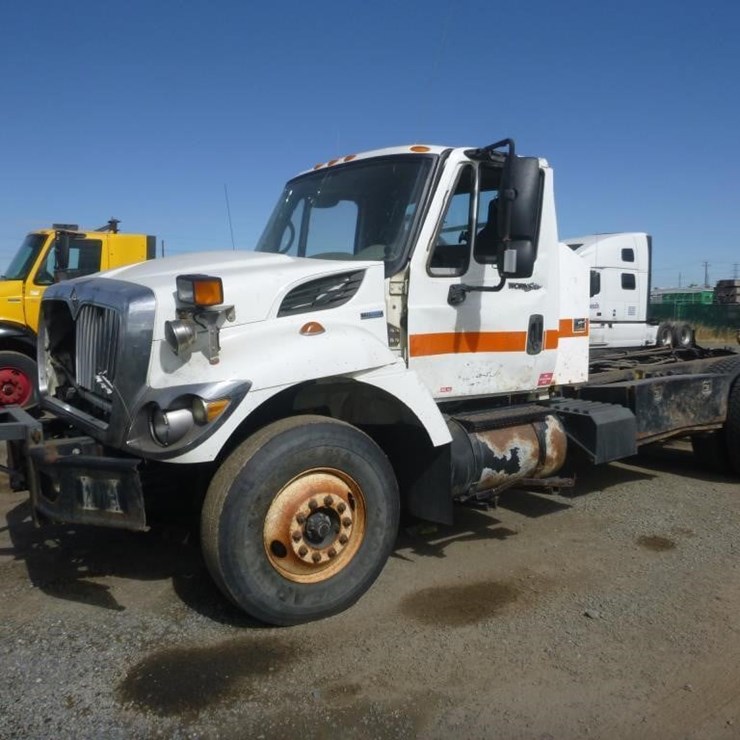 2008 INTERNATIONAL 7400