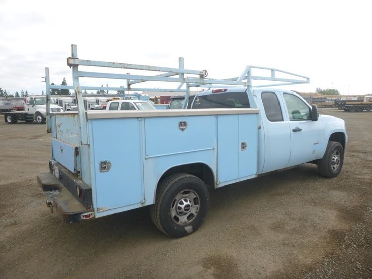 2013-gmc-2500-image-3