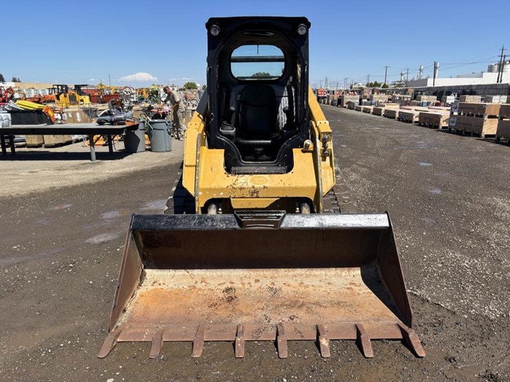2016-caterpillar-259d-image-6