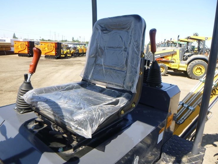 2025-agt-bh50g-loader-backhoe-image-32