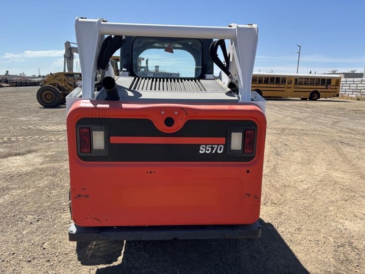 2018-bobcat-s570-image-8