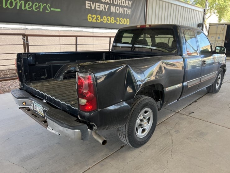 2004-chevrolet-silverado-1500-image-7