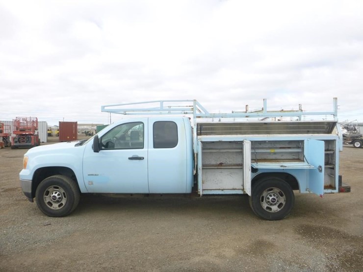 2013-gmc-2500-image-5