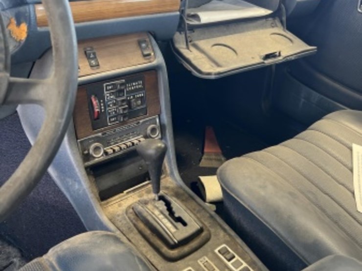 1978-mercedes-300d-sdn-image-19
