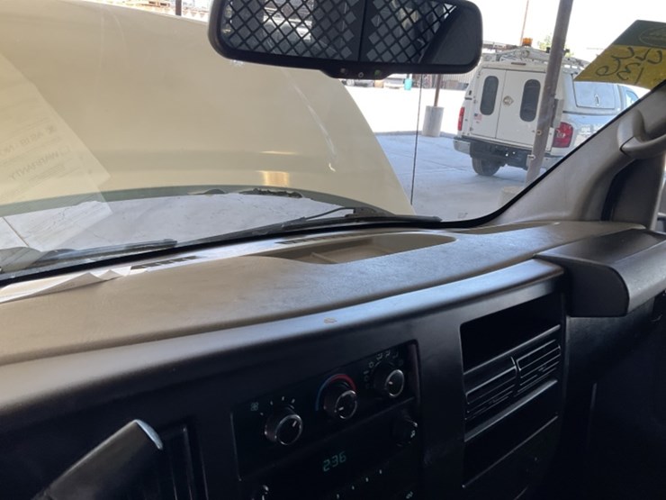 2013-chevrolet-express-2500-image-20
