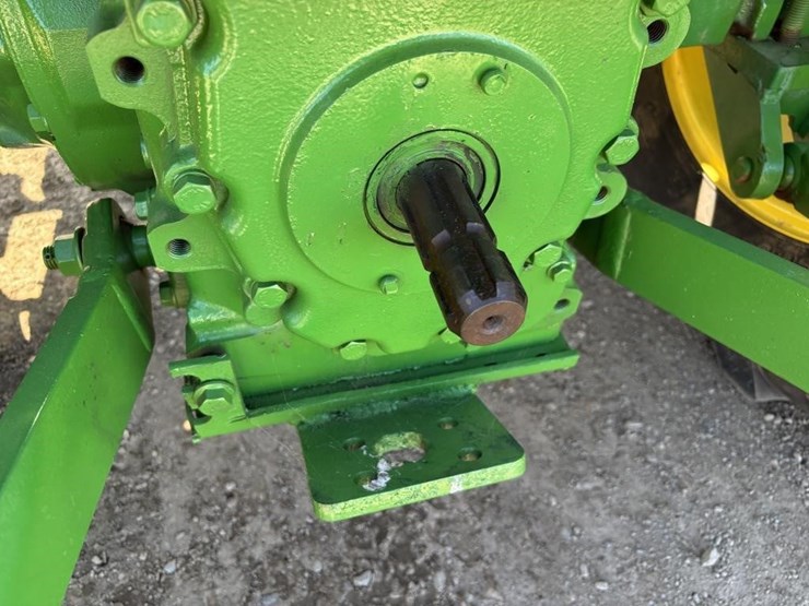 2018-john-deere-5075e-image-10