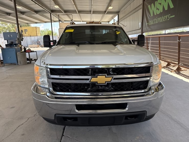 2012-chevrolet-silverado-3500hd-image-3