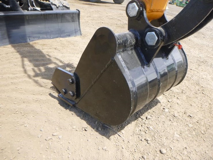 2025-vicsec-vc13j-hydraulic-excavator-image-10
