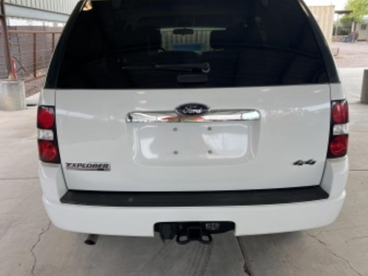 2008-ford-explorer-xlt-image-6