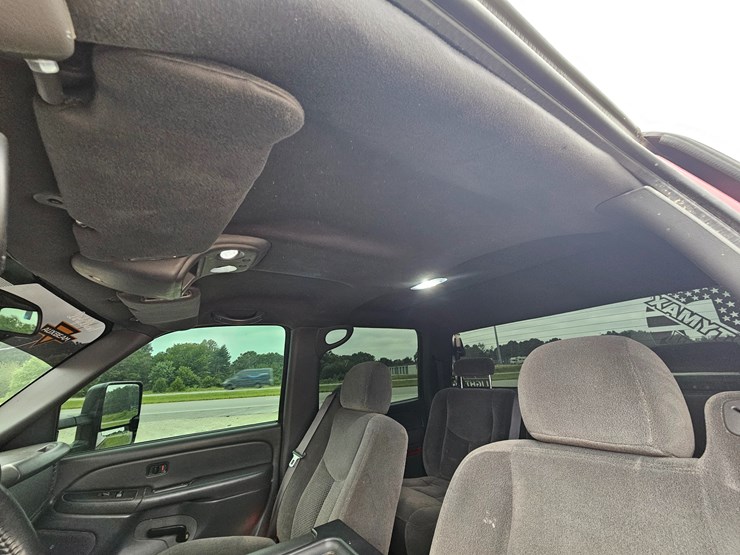 2005-chevrolet-silverado-image-42