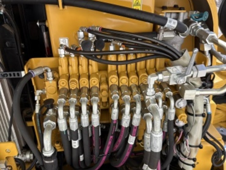 2019-caterpillar-305e2-cr-image-25