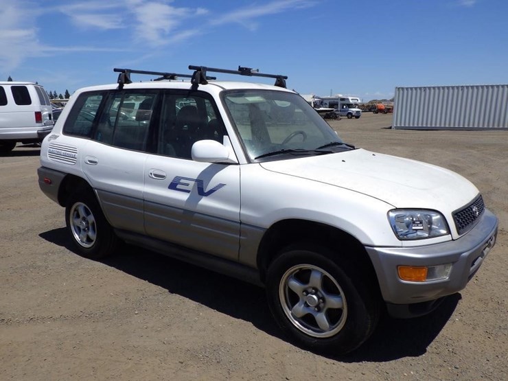 2002-toyota-rav4-image-2
