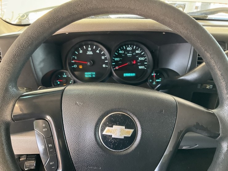 2013-chevrolet-silverado-1500-image-16
