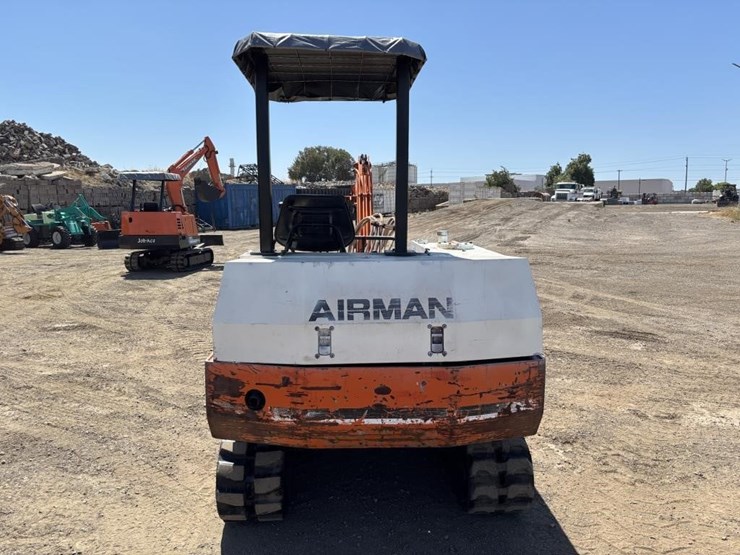 airman-hm305-hydraulic-excavator-image-8