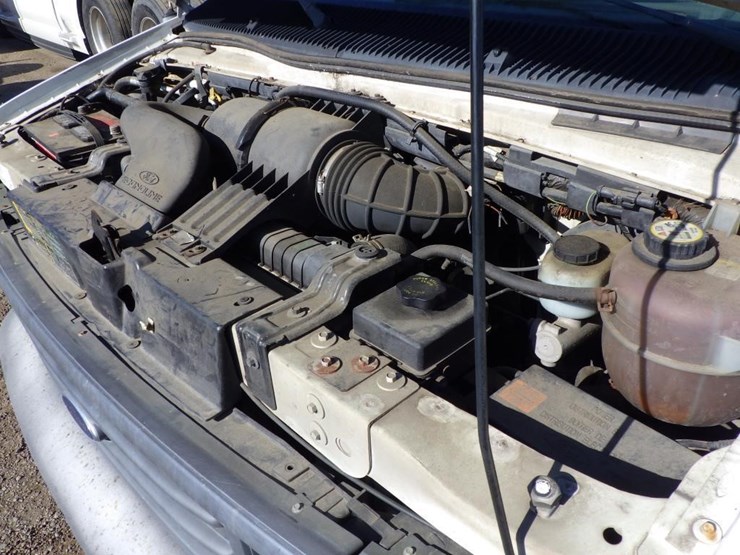 2003-ford-cargo-image-10
