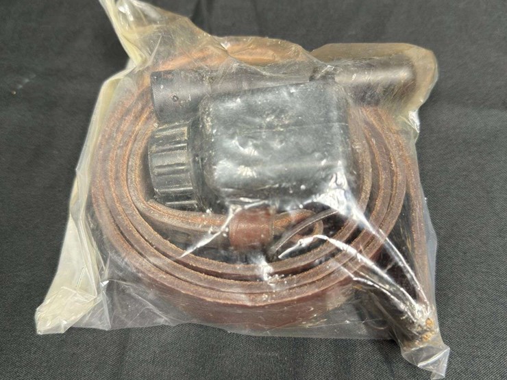 (4)-yugoslavian-sks/ak-gun-accessory-items-image-8