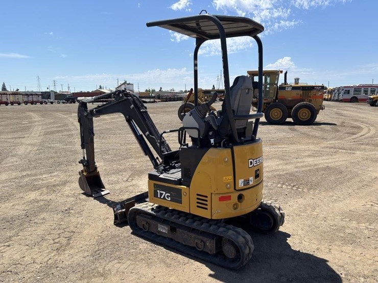 2020-deere-17g-image-4
