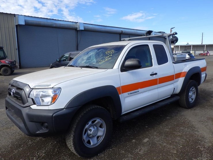 2014-toyota-tacoma-image-2
