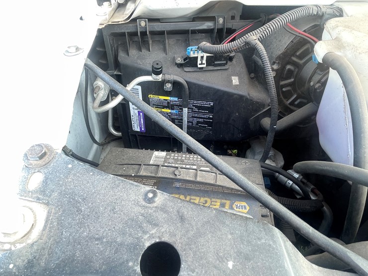 2005-chevrolet-3500-image-77