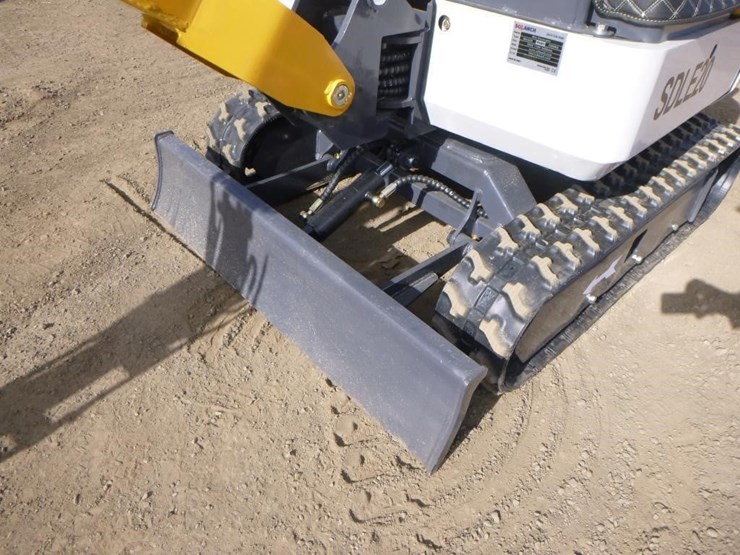 2025-sdlanch-sdle20-hydraulic-excavator-image-16