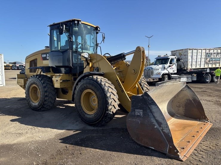 2019-caterpillar-930m-image-2