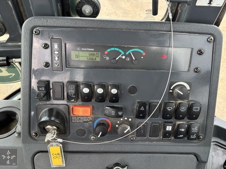 2019-deere-310l-ep-image-40
