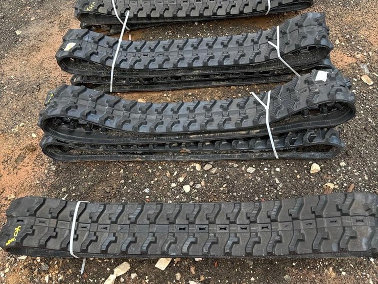 future-mini-excavator-6in-rubber-tracks-image-1
