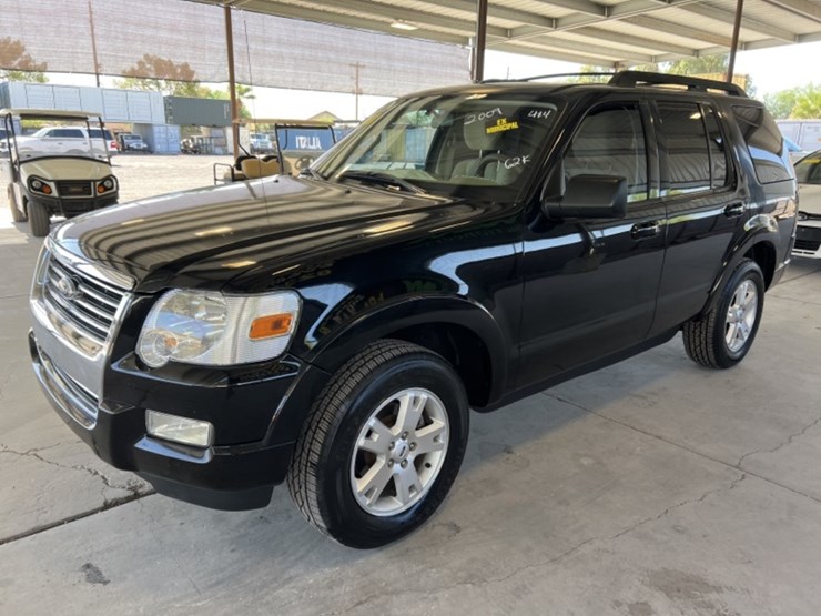 2009-ford-explorer-xlt-image-4